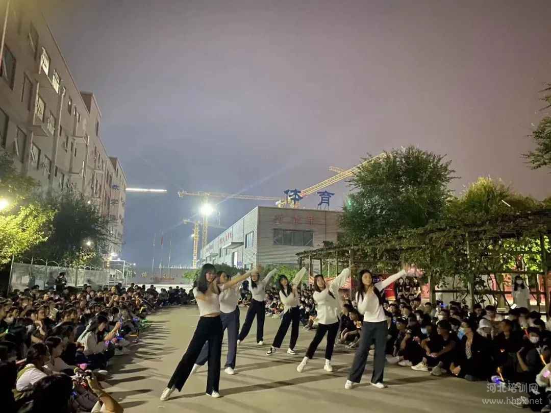 保定动力工程技工学校中秋联欢会
